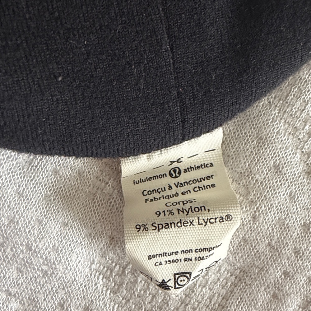 Lululemon Black Reflective Logo Beanie - Picture 5 of 6